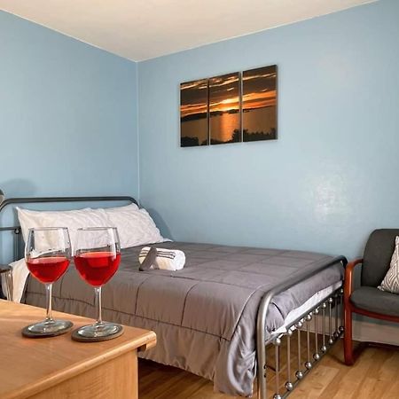 2 Bedroom Apt Near Great Lakes Naval Base And 6 Flags Уокиган Экстерьер фото