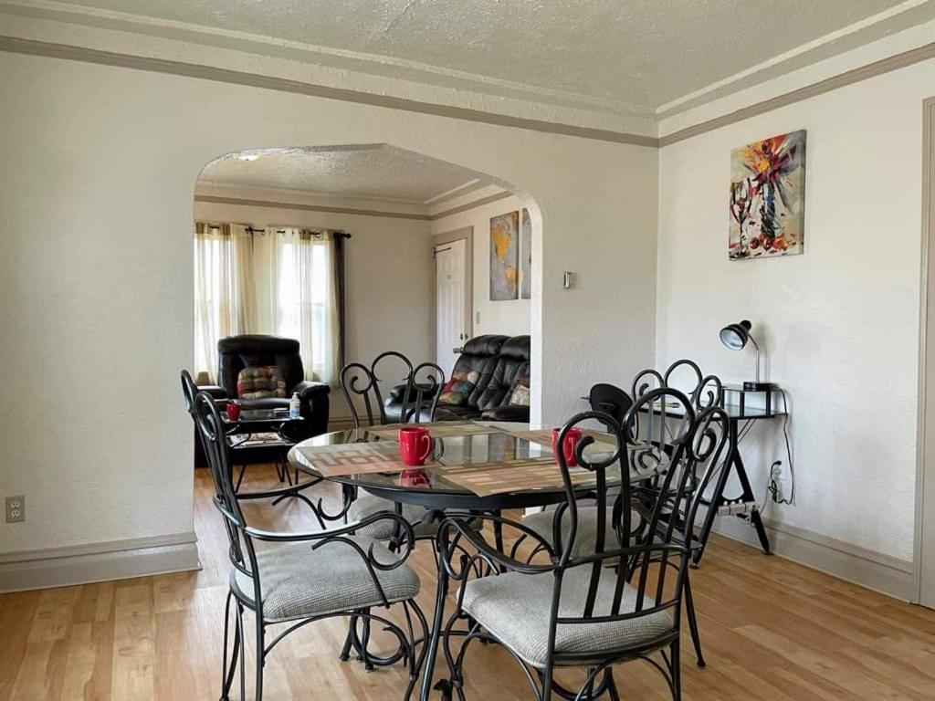 2 Bedroom Apt Near Great Lakes Naval Base And 6 Flags Уокиган Экстерьер фото