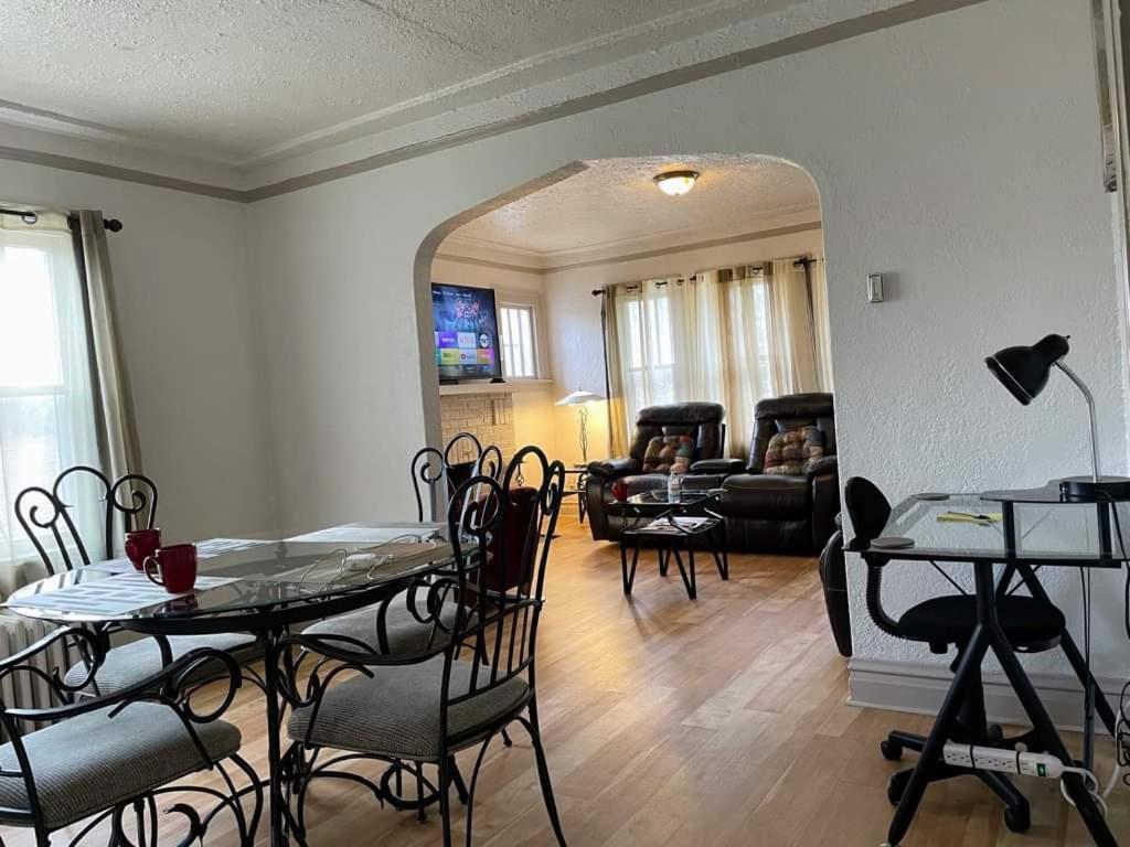 2 Bedroom Apt Near Great Lakes Naval Base And 6 Flags Уокиган Экстерьер фото