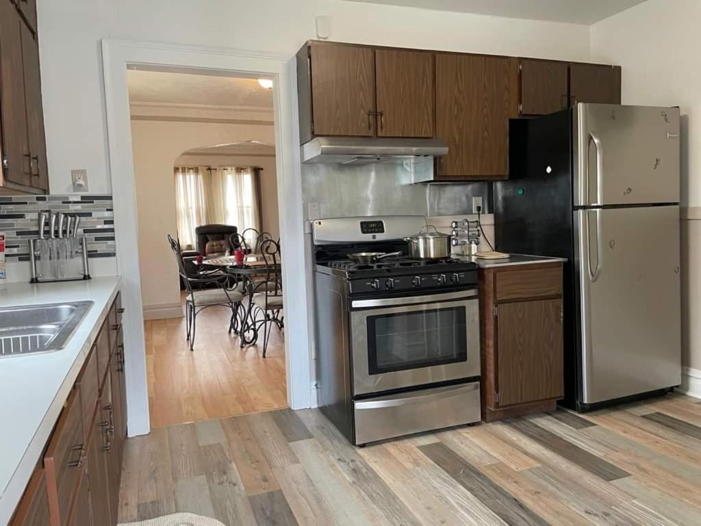 2 Bedroom Apt Near Great Lakes Naval Base And 6 Flags Уокиган Экстерьер фото