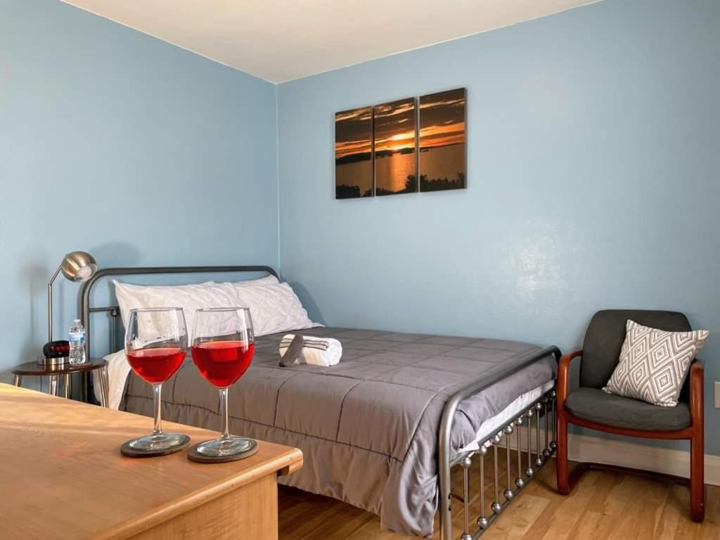 2 Bedroom Apt Near Great Lakes Naval Base And 6 Flags Уокиган Экстерьер фото